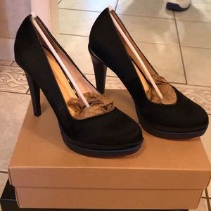 Cole Haan black pumps